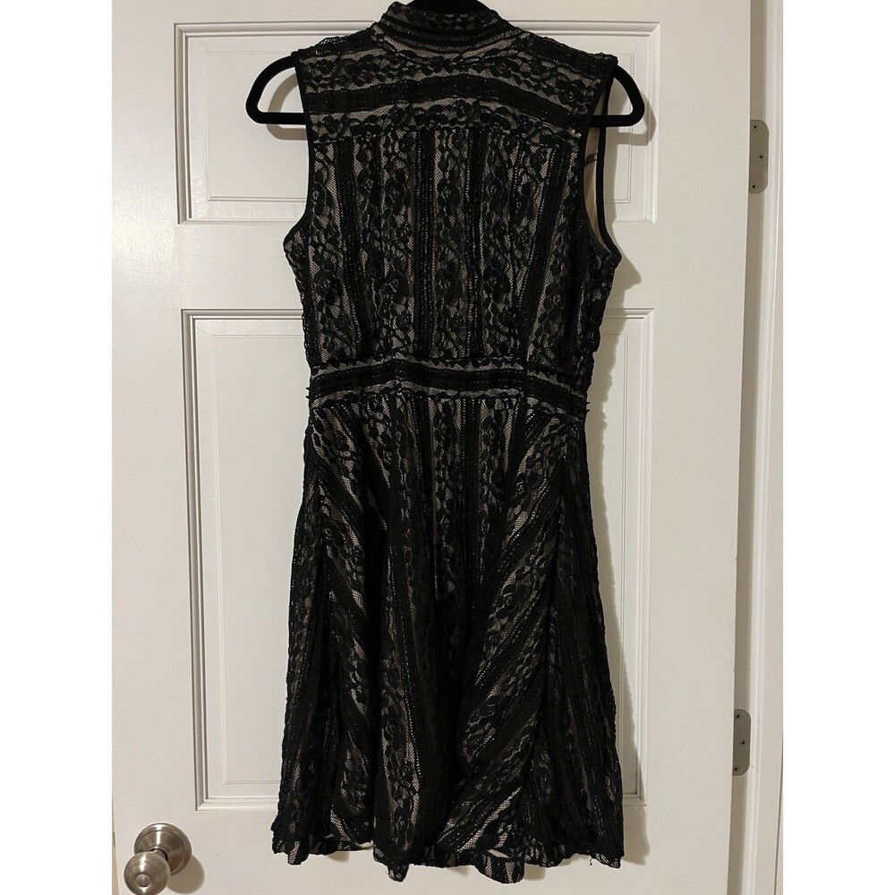 Vince Camuto Women’s Size M Black Floral Lace High Neck Sleeveless Short Dress